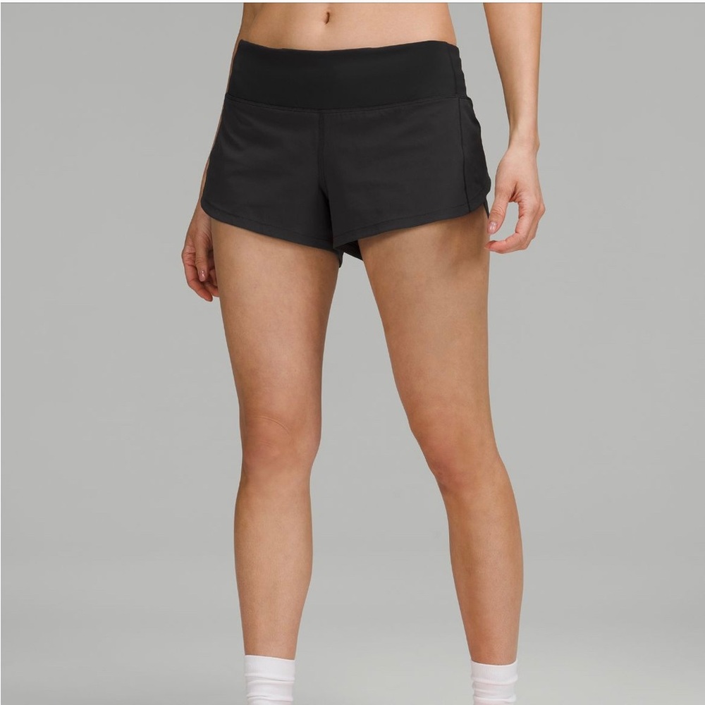 Lululemon Speed Up Low Rise 2.5” shorts